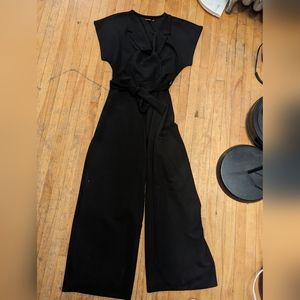 💠💠Flared belted jumpsuit with crossover top